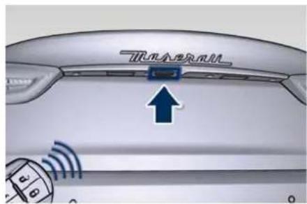 Maserati Quattroporte (2022) - Release the Lid and enter the Boot - 1