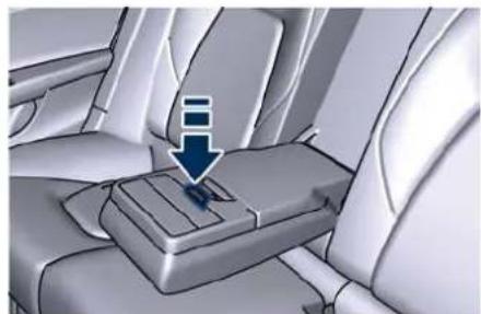 Maserati Quattroporte (2022) - Cup Holders for Rear Passengers - 1