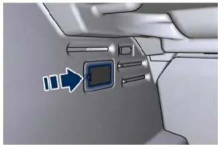 Maserati Quattroporte (2022) - Emergency Fuel Filler Door Release - 1