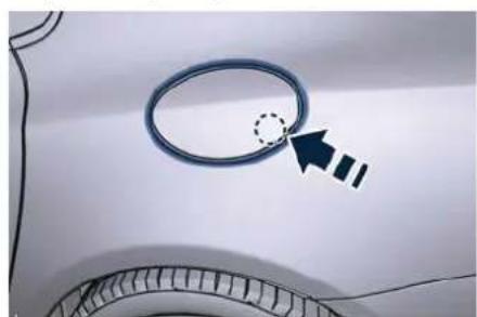Maserati Quattroporte (2022) - Fuel Filler Neck Access - 1