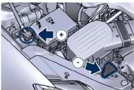 Maserati Quattroporte (2022) - Battery Remote Posts Position - 1