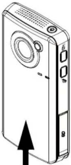 TOSHIBA Camileo AIR 10 - Charging the battery - 1