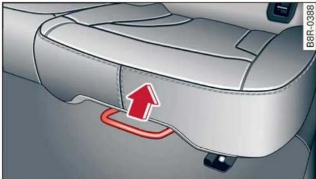AUDI Q8 (2020) - Adjusting the seats - 2