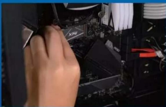 ADATA LEGEND 850 - LOCATETHEM.2PCIESLOTAND CONFIRM THEREARESCREWS - 1