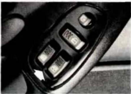 CHEVROLET Camaro (1993) - Features & Controls - 1
