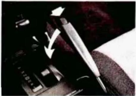 CHEVROLET Camaro (1993) - Features & Controls - 2