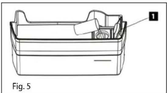 Concept Titania LA3891DS - Filling the water dispenser - 1
