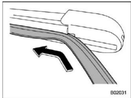 SUBARU Crosstrek Premium (2023) - ■ Windshield wiper blade rubber - 3