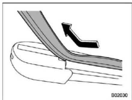 SUBARU Crosstrek Premium (2023) - ■ Windshield wiper blade rubber - 2