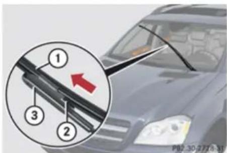 Mercedes-Benz GL (2009) - Replacing wiper blades - 1