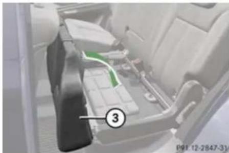 Mercedes-Benz GL (2009) - Loading and storing - 2