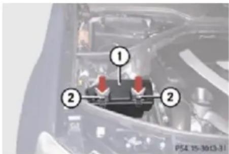 Mercedes-Benz GL (2009) - Fuse box in engine compartment - 1