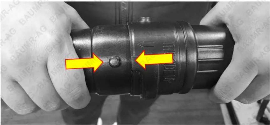 Baumr-AG BVX250 - Connecting the Vacuum/Mulch Nozzles - 1
