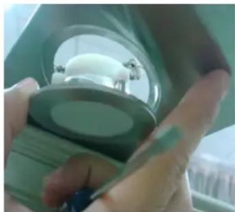 PKM S30-2000 K - Replacing of the illuminant - 1