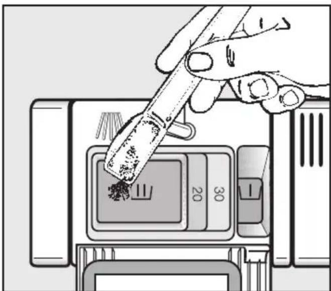 MIELE G 2732 - Reiniger einfüllen - 2