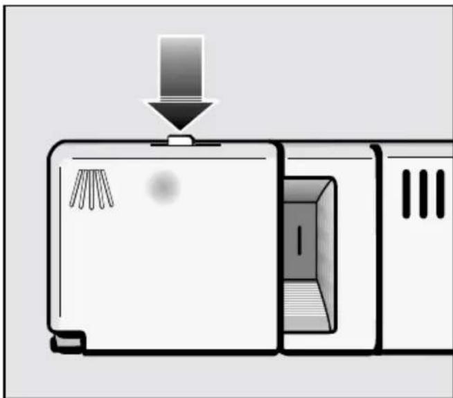MIELE G 881 SCI - Reiniger einfüllen - 1