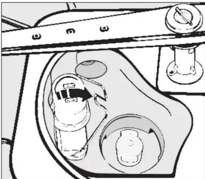 MIELE G 7855 - Ablaufpumpe und Rückschlag- ventil reinigen - 1
