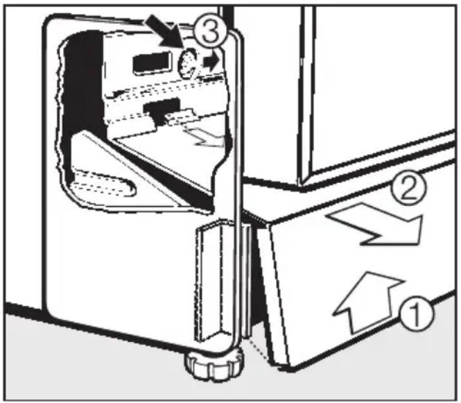 MIELE G 7857 - Sockelblech und Kunststoff-Abdeckhaube abnehmen: - 1