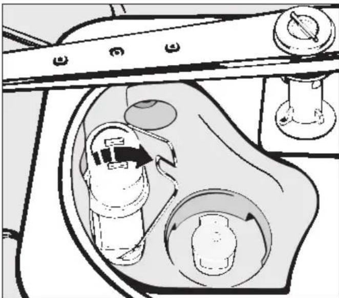 MIELE G 7857 - Ablaufpumpe und Rückschlag- ventil reinigen - 1