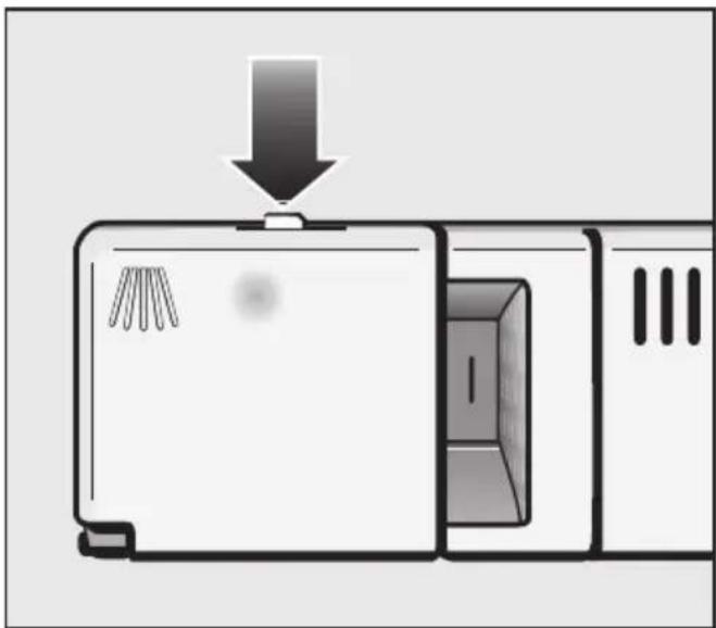 MIELE G 7826 - Reiniger einfüllen - 1
