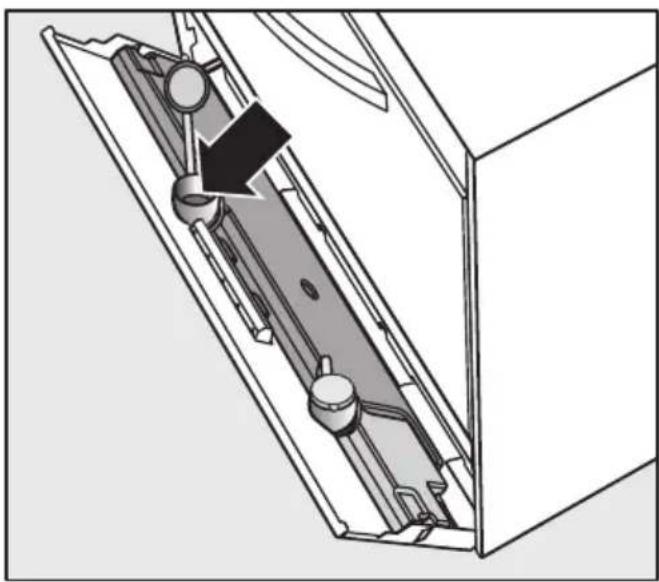 MIELE PG 8067 - Flüssigen Reiniger dosieren - 2