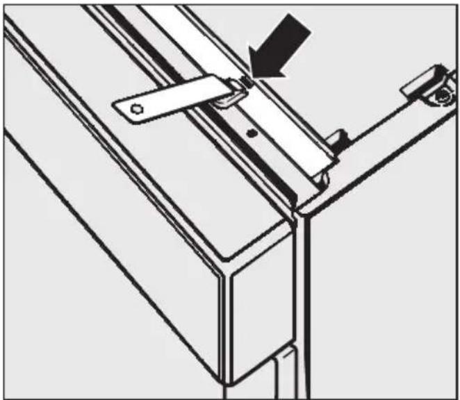 MIELE PG 8052 SCI - "U"-Gewerbe-Geschirrspüler ausrichten und festschrauben - 1
