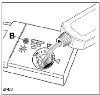 Küppersbusch IGV 458.4 - Einfüllen von Klarspülmittel - 3