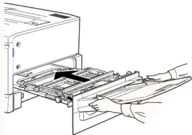 EPSON EPL-C8200 - Papierstau im MZ-Papierfach beseitigen - 7