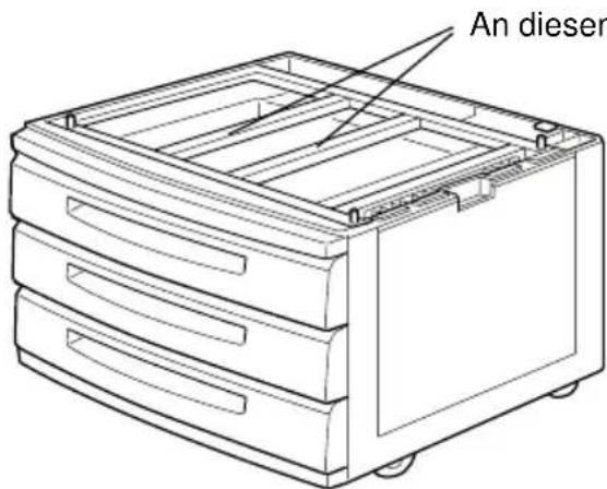 EPSON EPL-C8200 - Magazin auspacken und das Transportsicherungsmaterial entfernen. - 1