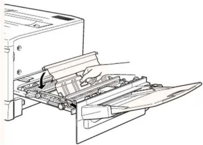 EPSON EPL-C8200 - Papierstau im MZ-Papierfach beseitigen - 6