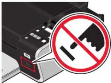 LEXMARK X4600 - Einsetzen eines Flash-Laufwerks - 2