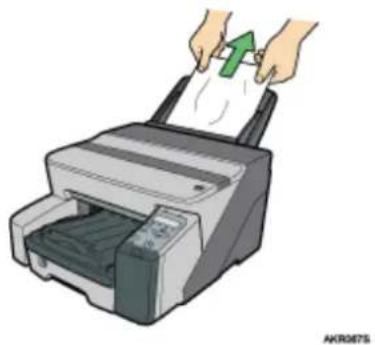 RICOH Aficio GX3000 - Im Bypass (optional) gestautes Papier entfernen - 2