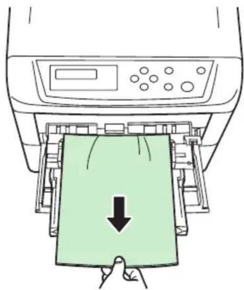 Triumph-Adler CLP 4516 - Papierstau an der Universalzufuhr - 1
