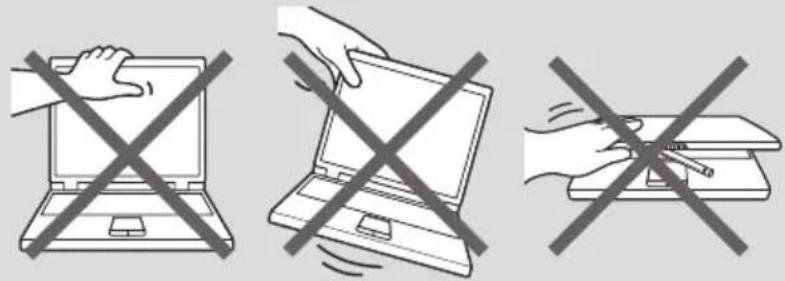 TOSHIBA Satellite Pro R830 - Öffnen des Bildschirms - 3