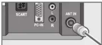 GRUNDIG Hamburg 22 LED - Antenne und Netzkabel anschließen - 2