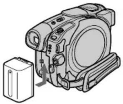 SONY DCR-DVD635E - Schritt 2: Laden des Akkus - 2
