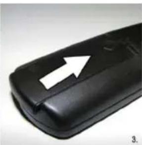 TOSHIBA 32W1343DG - Inserting Batteries and Effective Range of the Remote Control - 2