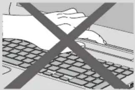 TOSHIBA Satellite C40D-C - Öffnen des Bildschirms - 3
