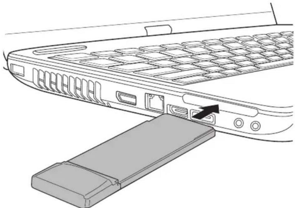 TOSHIBA Satellite A500D - Einsetzen von ExpressCards - 2