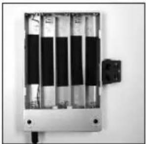 DENVER DFT-709 - Anleitung für den automatischen Batteriestromversorgungskasten für das LCD-Fernsehgerät - 2