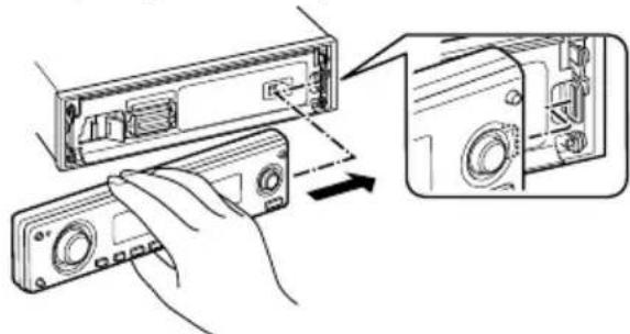 KENWOOD KDC-W8534 - Anbringen der Frontblende - 1