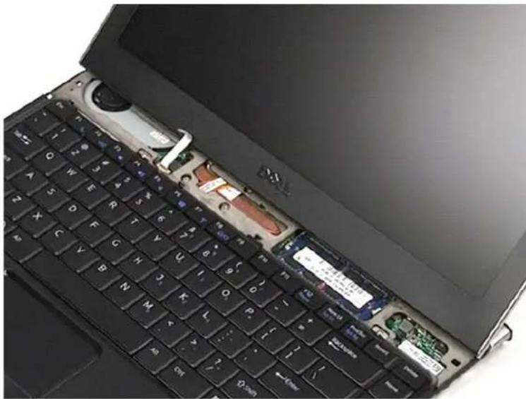DELL Vostro V13 - Removing the LED Cover - 3