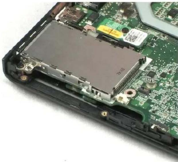 DELL Vostro 1220 - Removing the Speaker - 3