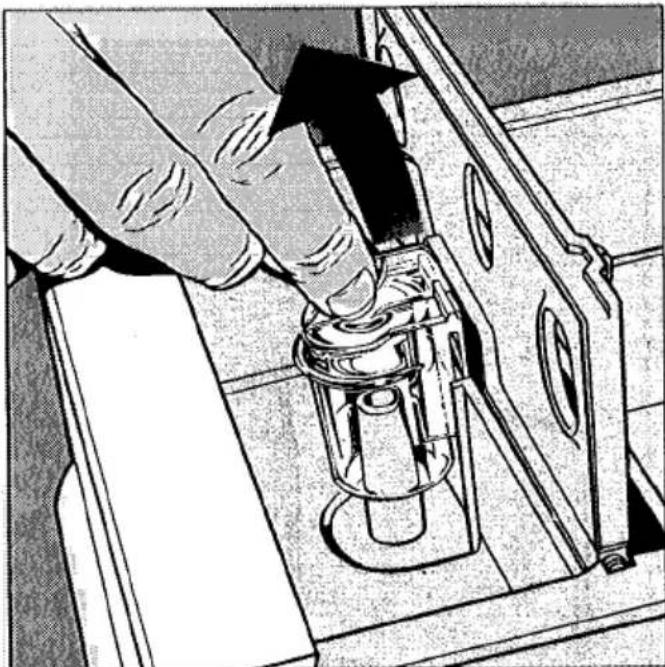 MIELE Hydromatic W 724 - Waschmittelschubkasten regelmäßig reinigen - 3