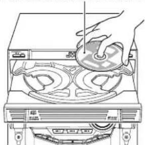 JVC CA-MXKB25 - Einlegen von CDs - 1