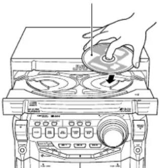 JVC CA-MXKB4 - Einlegen von CDs - 1