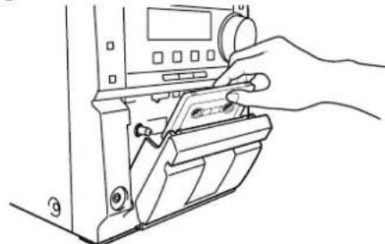 JVC UX-P55 - Legen Sie eine Cassette ein, so daß der freiliegende Bandteil nach unten weist. - 1