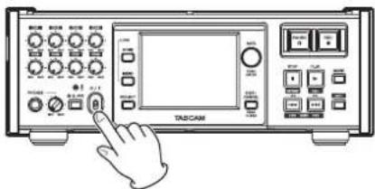 TASCAM HS-P82 - Den Recorder ein- und ausschalten - 1