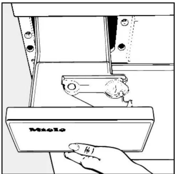 MIELE T 650 c - Kondenswasserbehälter ent- leeren - 1