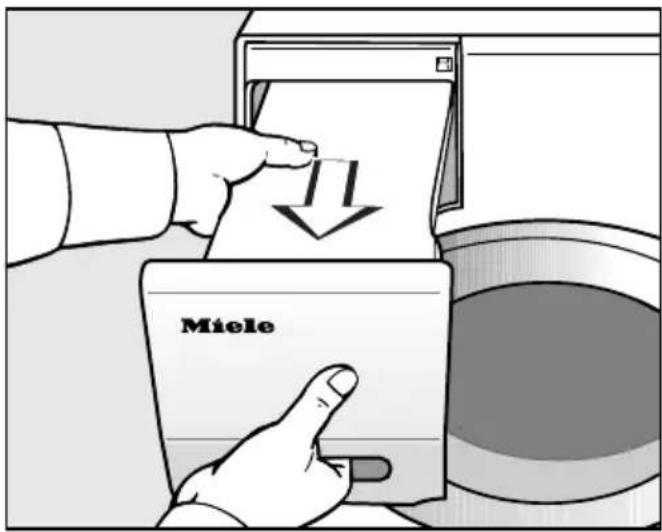 MIELE TKG 650 WPS Finish ECO - Kondenswasserbehälter leeren - 2